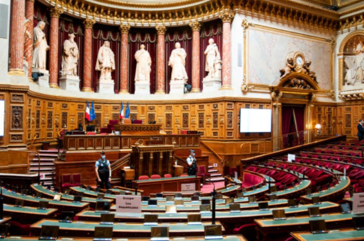Casse du Louvre : audition du PDG au Sénat, plongée dans les plus gros casses de l’histoire