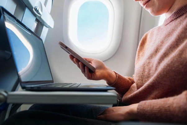 Wifi à bord : l’avion surfe, le train rame